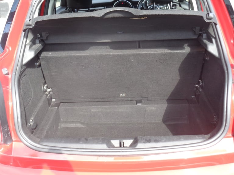 MINI HATCHBACK 1.5 Cooper 5dr