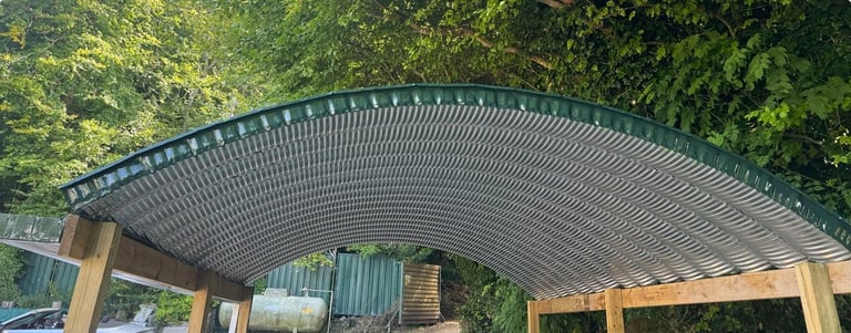 4m × 8m Galvanized Curved Self-Supporting Steel Roof – Ideal for Carport, Shed, or Canopy