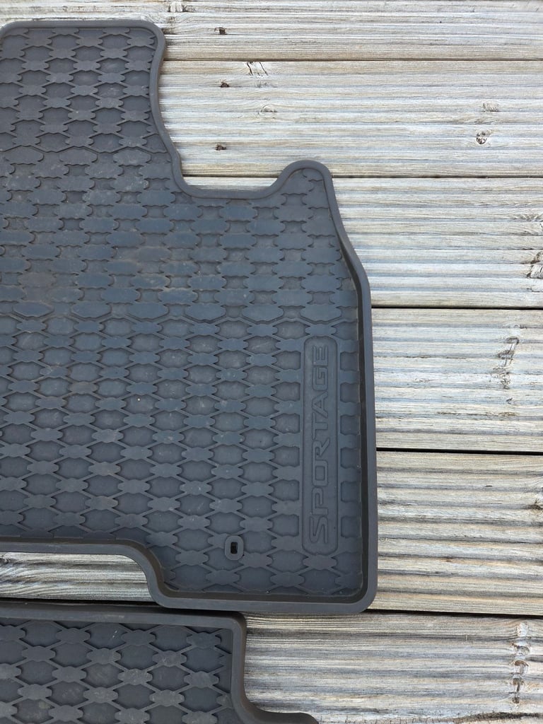 Kia sportage rubber mats 