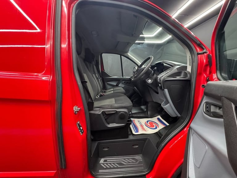 2017 Ford Transit Custom 2.0 TDCi 105ps Low Roof Van PANEL VAN DIESEL Manual
