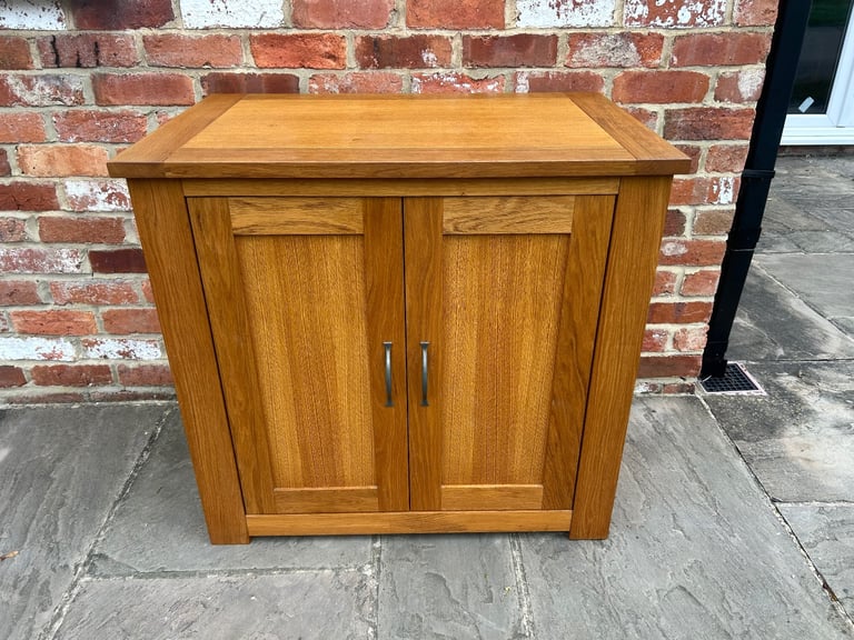 image for Rustic Solid Oak Computer Desk - Excellent Condition 