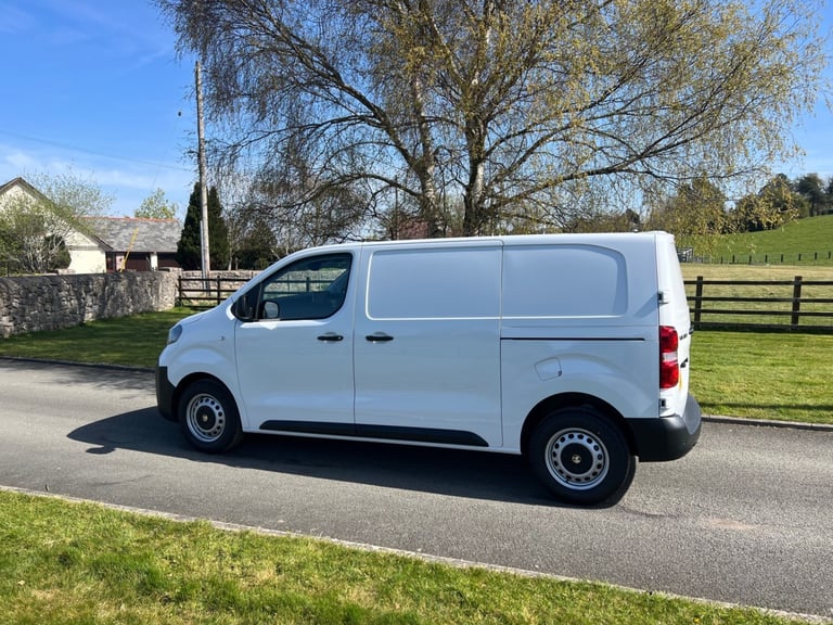VAUXHALL VIVARO 1.5 TURBO D 120PS PRIME L1 SWB VAN 74 REG ONLY 41 MILES