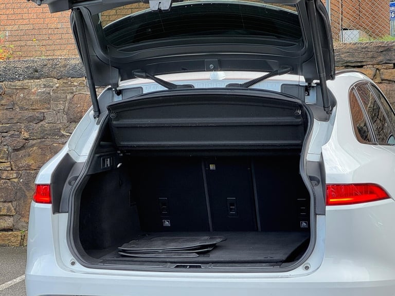 2017 Jaguar F-Pace 3.0 D300 V6 S Auto AWD Euro 6 (s/s) 5dr ESTATE Diesel Automatic