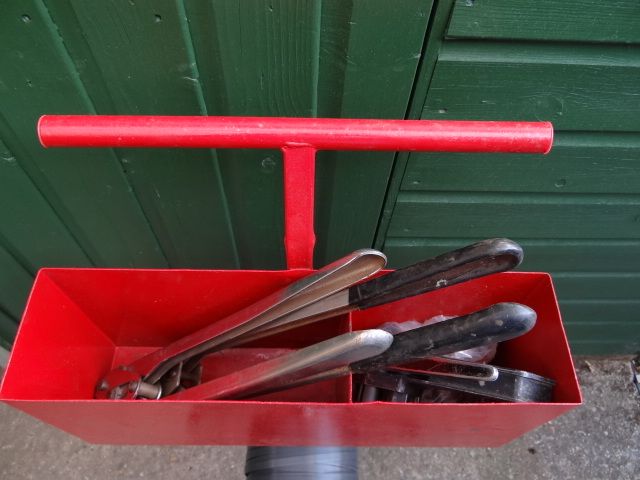 Mobile Pallet Strapping Banding Trolley On Wheels Tensioner Tool / 2 Crimpers/Crimps