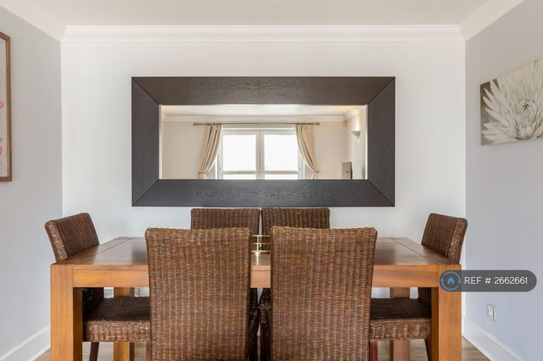 2 bedroom flat in Chelsea Court, London, N1 (2 bed) (#2662661)