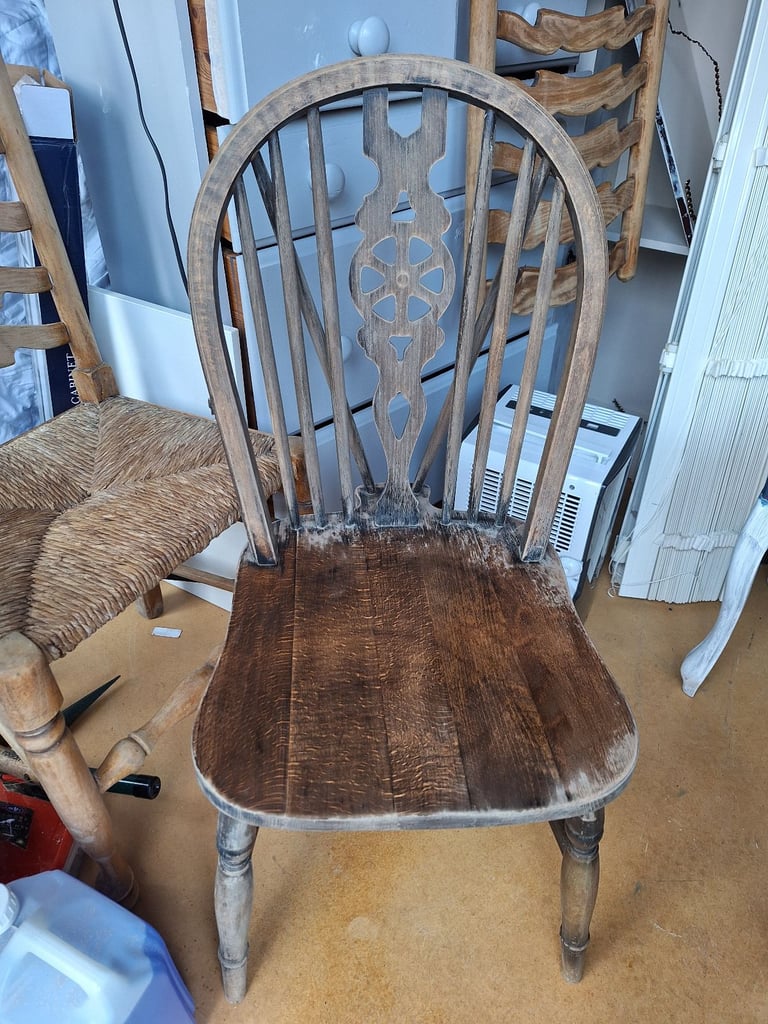 image for 4 Antique wheelback chairs