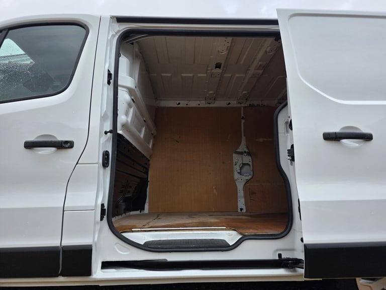 2022 Renault Trafic SL28 Blue dCi 130 L1 H1 Business Van * PLUS VAT *  PANEL VAN Diesel Manual