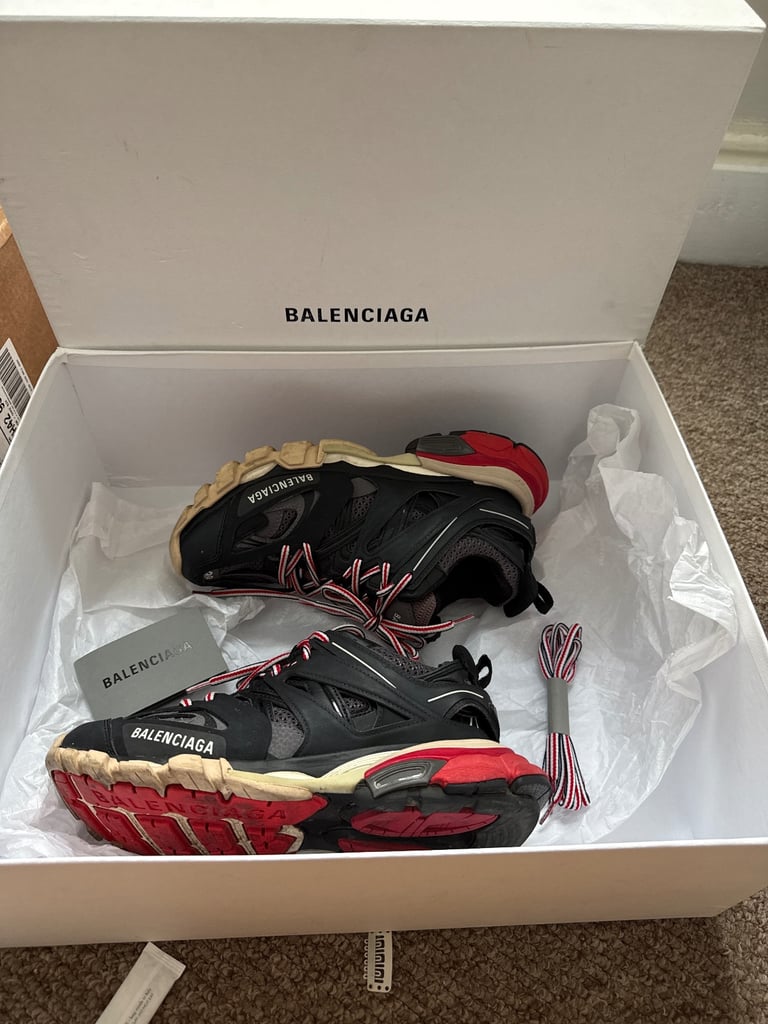 Women’s balenciaga trainers