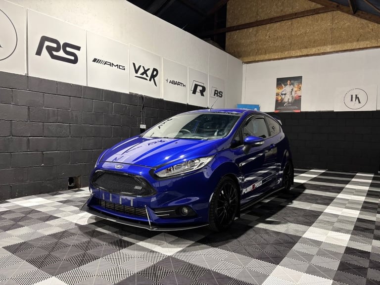 2017 Ford Fiesta 1.6T EcoBoost ST-3 Hatchback 3dr Petrol Manual Euro 6 (182 ps) Hatchback Petrol ...
