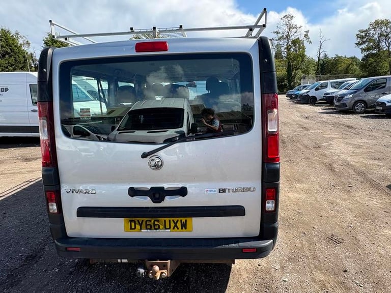 2016 Vauxhall Vivaro 2900 1.6CDTI BiTurbo 120PS ecoFLEX H1 Combi 9 Seat MPV DIESEL Manual