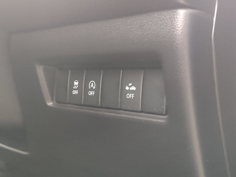 SUZUKI SWIFT; HYBRID; APPLE &amp; ANDROID CAR PLAY; BLUE; ULEZ COMPLIANT;-5 DOOR;