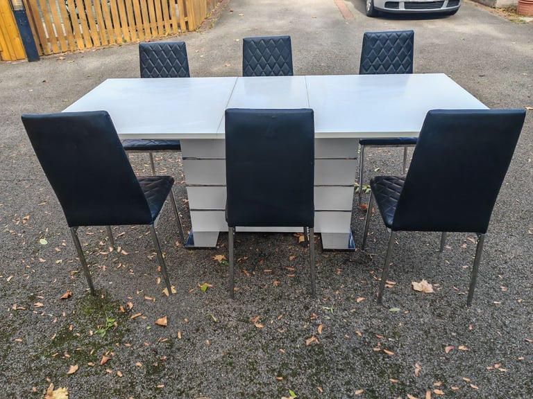 White Extending Dining Table & 6 Black/Chrome Chairs FREE DELIVERY 178