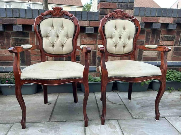 2 chairs 