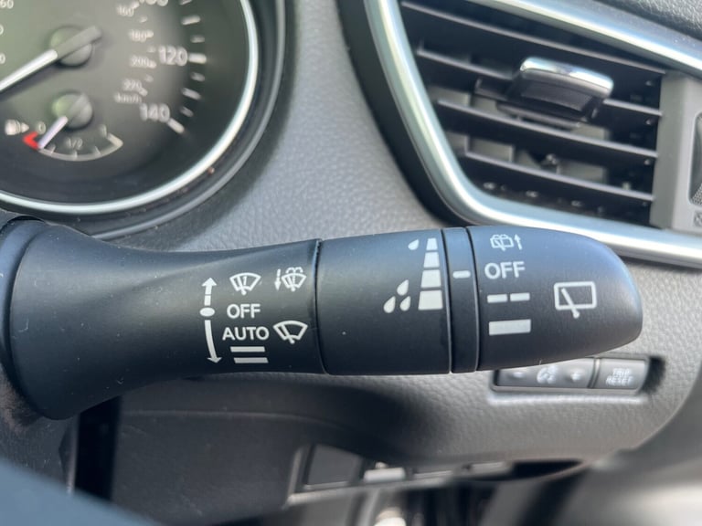 2018 Nissan Qashqai 1.3 DiG-T 160 N-Connecta 5dr DCT HATCHBACK PETROL Automatic