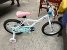 Kids bike with stabilisers includes delivery 