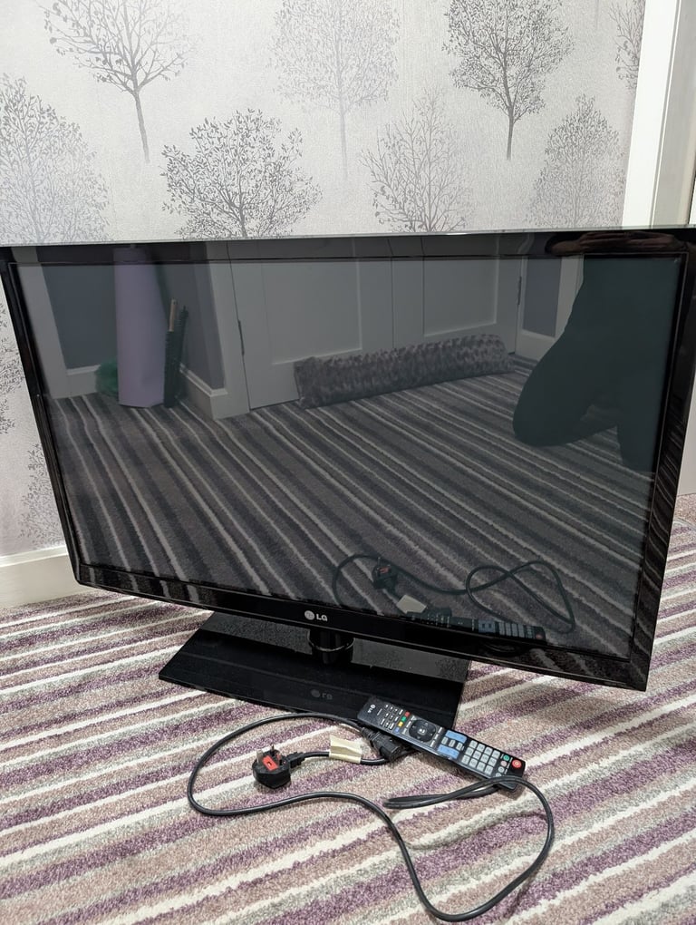 LG 42 Inch TV