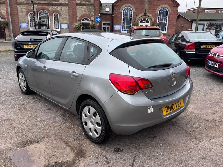 2010 Vauxhall Astra 1.6 16v Exclusiv Hatchback 5dr Petrol Manual Euro 5 (115 ps) Hatchback Petrol...