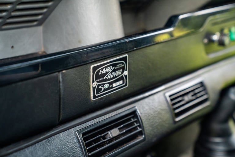 2020 Land Rover Defender 90 Saloon PETROL Manual