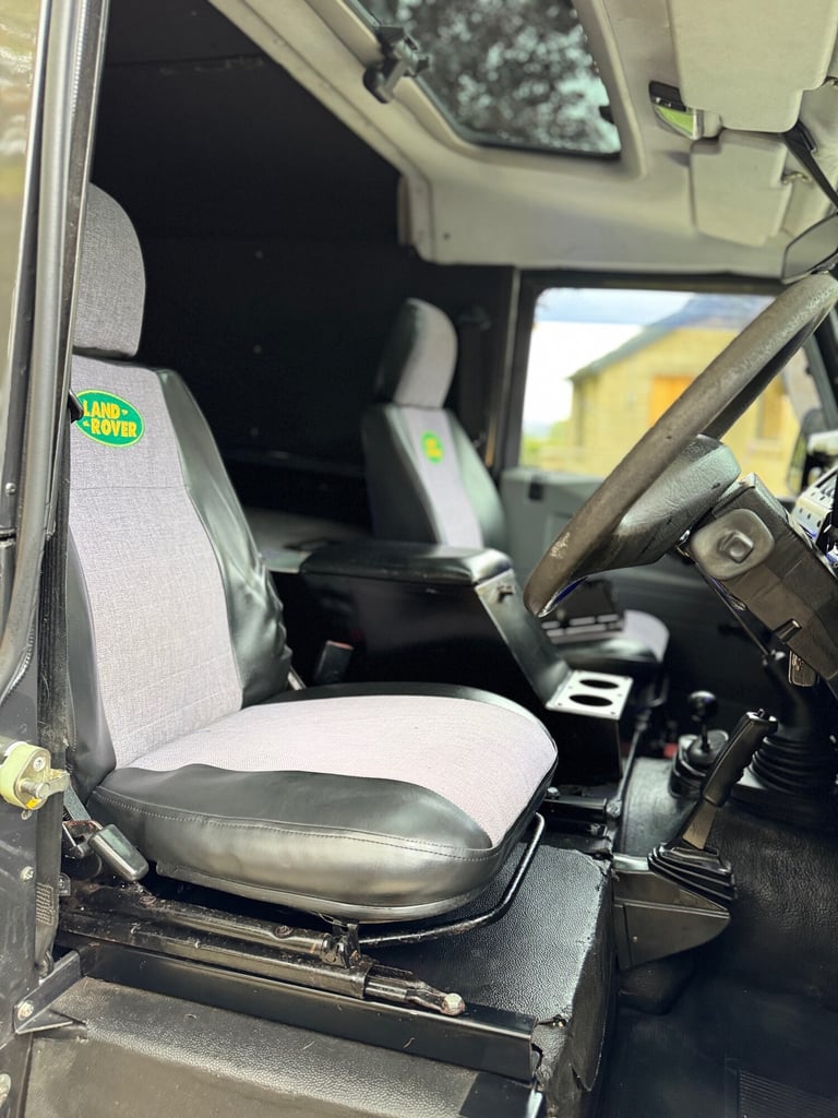 1997 P reg Land Rover Defender 90 300TDi 