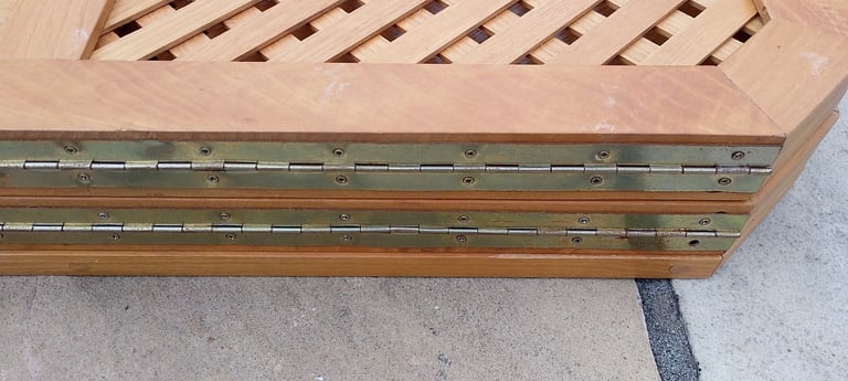 Wooden privacy screen room divider