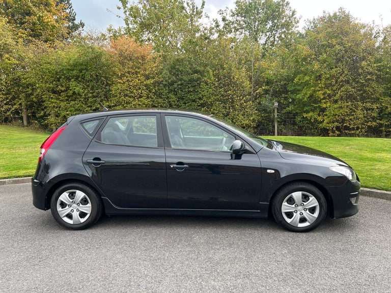 Hyundai, I30, Hatchback, 2011, Manual, 1396 (cc),5 doors - Image 3