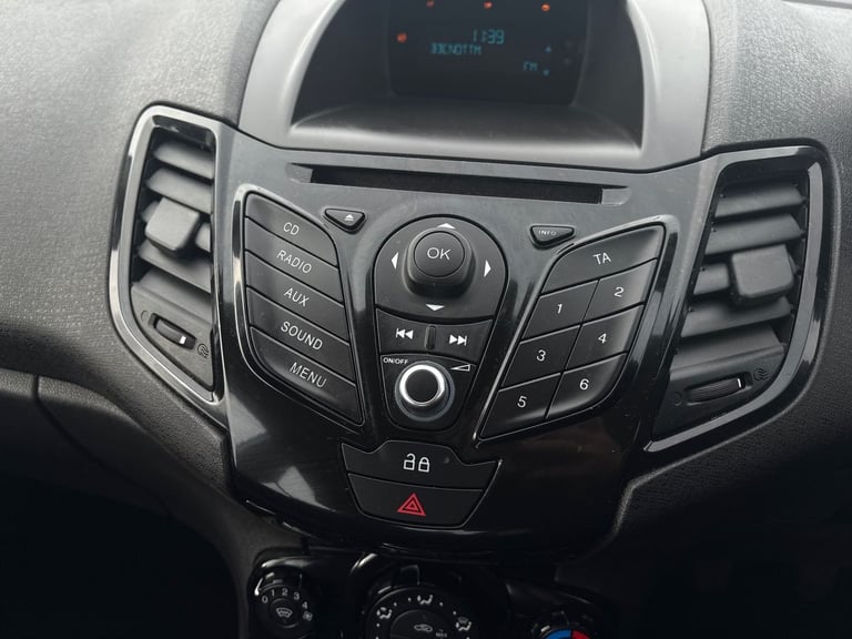 2013 Ford Fiesta 1.25 82 Zetec 5dr Hatchback PETROL Manual