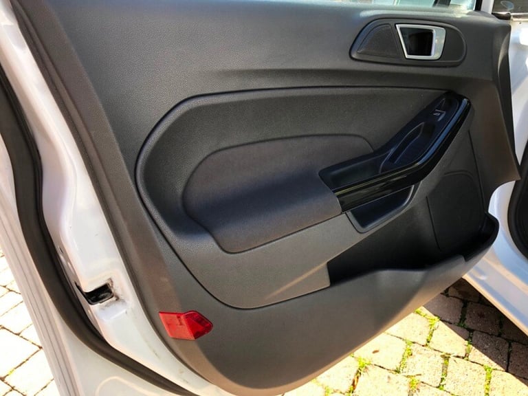 Ford Fiesta TITANIUM