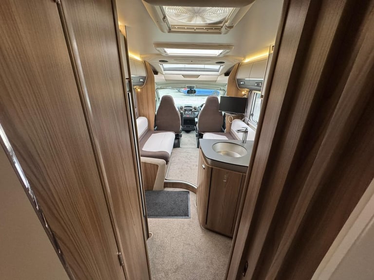 Swift Kon-tiki Sport 599 Island Bed & bench seats 4 Berth 2 Belts