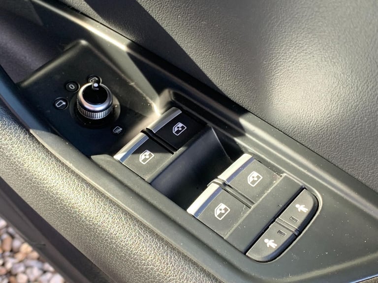 2016 Audi A4 Avant 2.0 TDI S line S Tronic Euro 6 (s/s) 5dr ESTATE Diesel Automatic