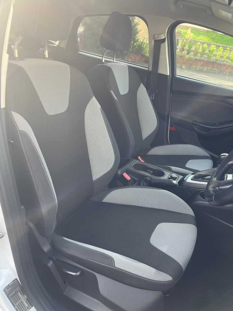 Ford, FOCUS, Hatchback, 2014, Manual, 998 (cc), 5 doors