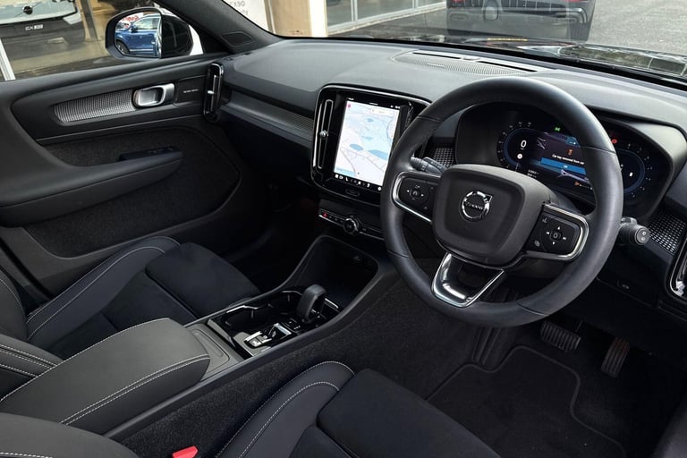 2022 Volvo XC40 2.0 B4 MHEV Ultimate SUV 5dr Petrol Hybrid DCT Auto Euro 6 (s/s) (197 ps) ESTATE ...