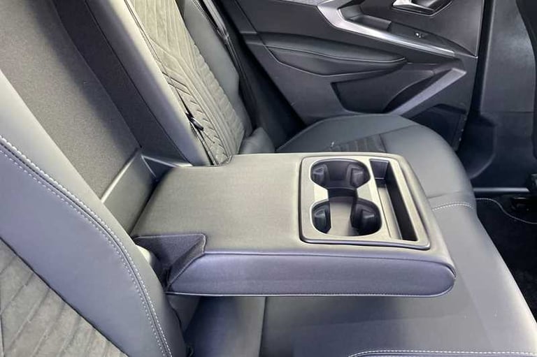 2024 Peugeot E-3008 73kWh GT SUV 5dr Electric Auto (210 ps) SUV Electric Automatic