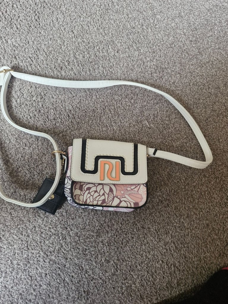 Small river island handbag 