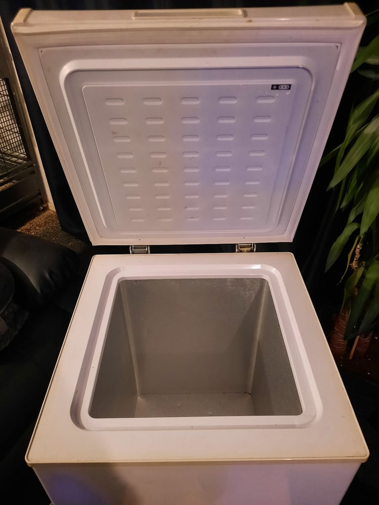 BARGAIN.. Chest Freezer 