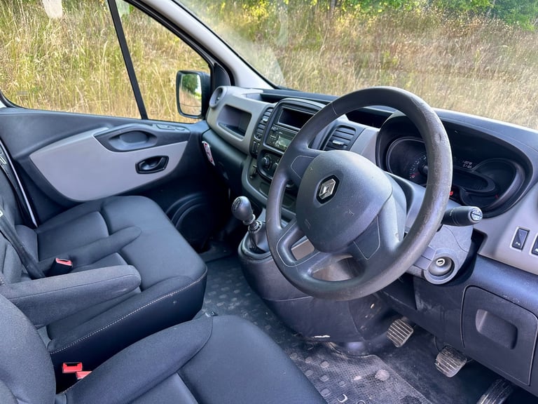 *EURO 6* RENAULT TRAFIC 1.6 DCI DIESEL 2017 17-REG FULL SERVICE HISTORY DRIVES EXCELLENT