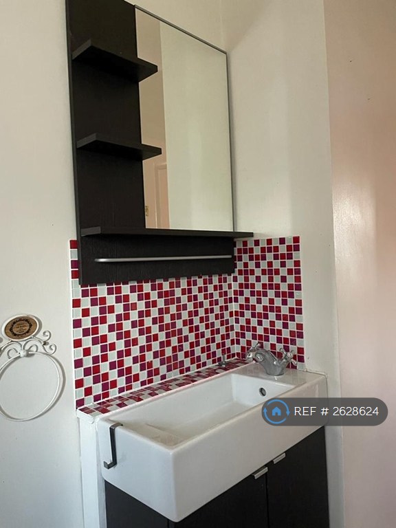 3 bedroom house in Eskdale Road, Sheffield, S6 (3 bed) (#2628624)