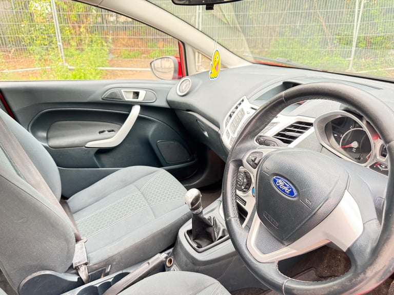 ( 2011 - DIESEL) FORD FIESTA TDCI 1.4*£20 TAX*MOT-1 YEAR *like vauxhall astra corsa focus mazda 2