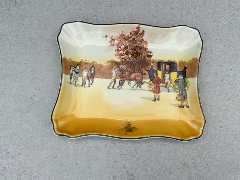 Rare Royal Doulton vintage Antique Dish Plate Coaching Days - 1923 Made In England