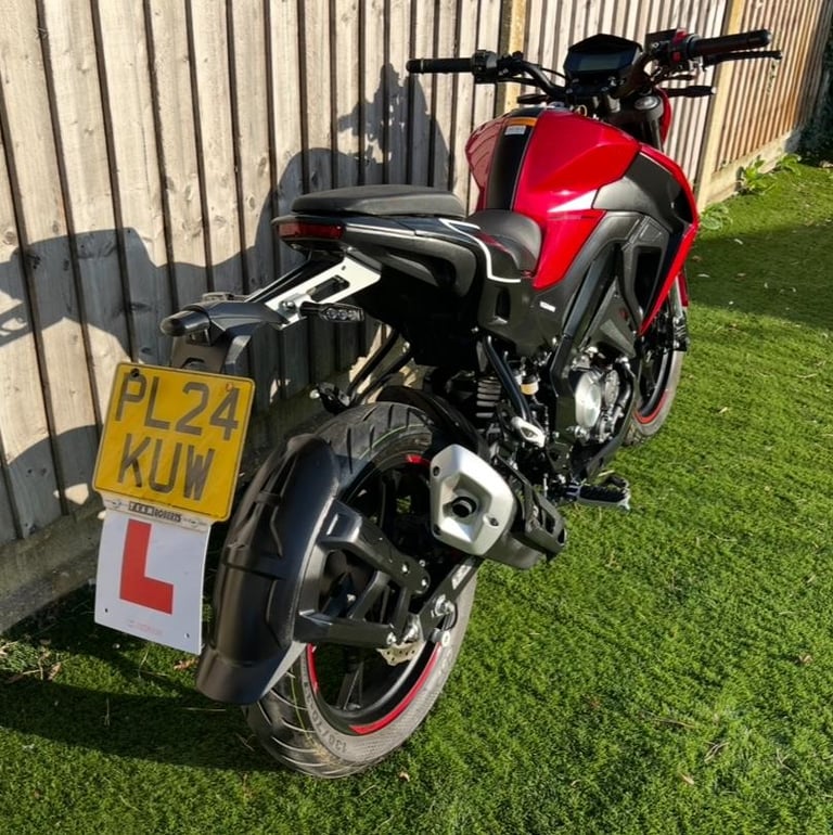 2024 KEEWAY RKF 125 ES 1 OWNER GENUINE 2400 MILES ONLY LOVELY LEARNER LEGAL BIKE