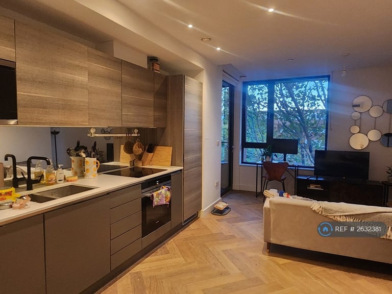 1 bedroom in Scawfell Street, London, E2 (#2632381)