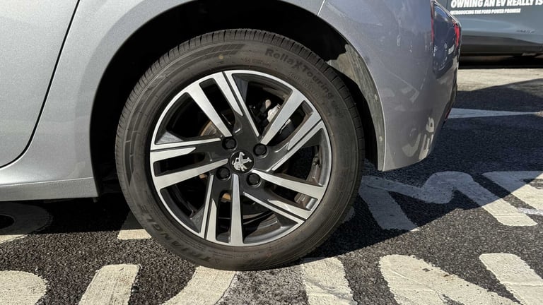 2023 Peugeot 208 1.2 PureTech 100 Allure Premium + 5dr Hatchback Petrol Manual