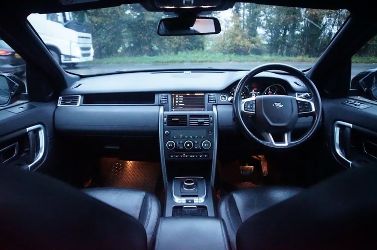 2019 Land Rover Discovery Sport 2.0 TD4 Landmark SUV 5dr Diesel Auto 4WD Euro 6 (s/s) (180 ps) ES...