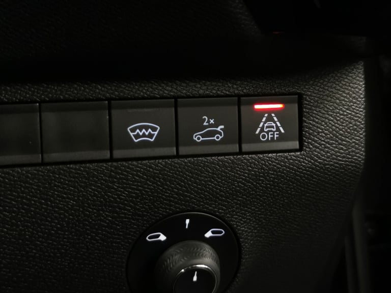 2022 DS Automobiles DS 7 1.5 BlueHDi Performance Line + 5dr EAT8 HATCHBACK DIESEL Automatic