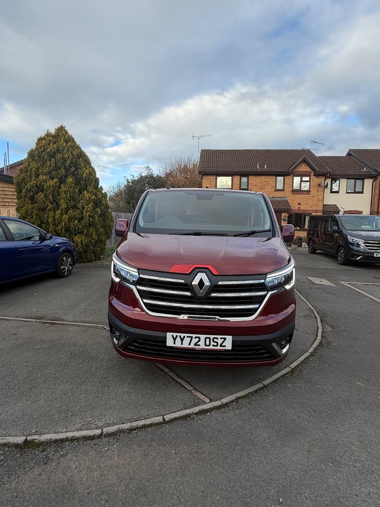 Renault Trucks Trafic , Exclusive Red edition Model 150 psi Automatic 