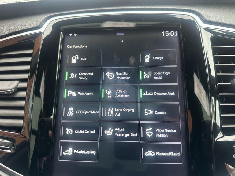 2018 Volvo XC90 2.0h T8 Twin Engine 10.4kWh R-Design SUV 5dr Petrol Plug-in Hybrid Auto 4WD ESTAT...