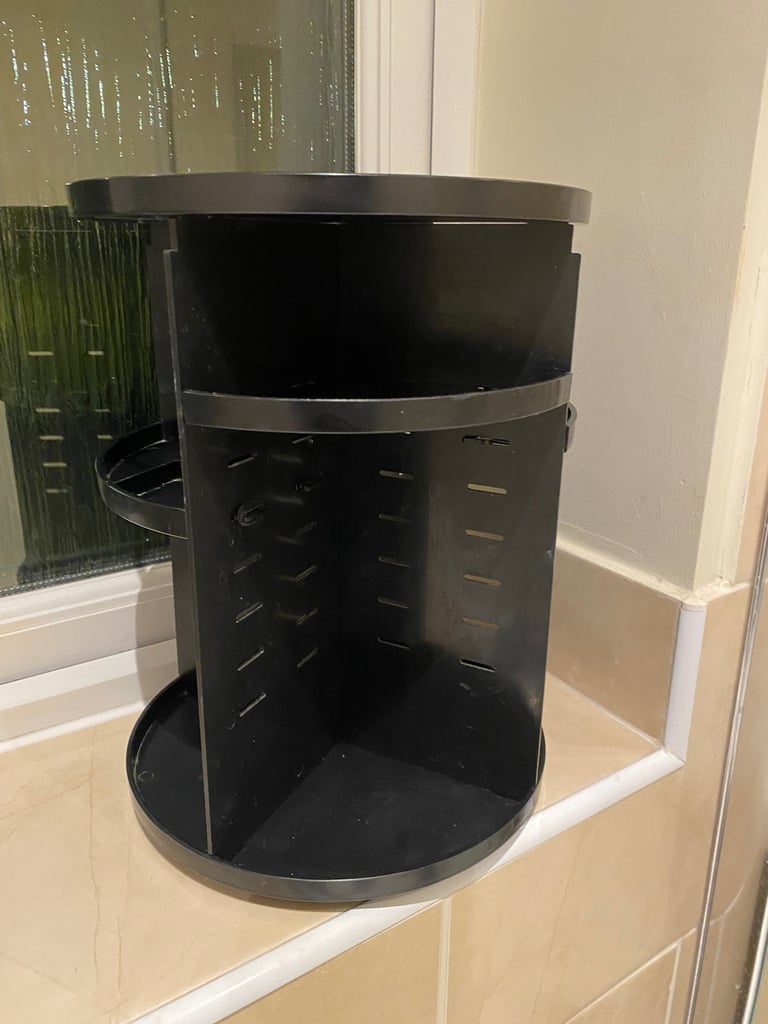 Rotating makeup organiser 