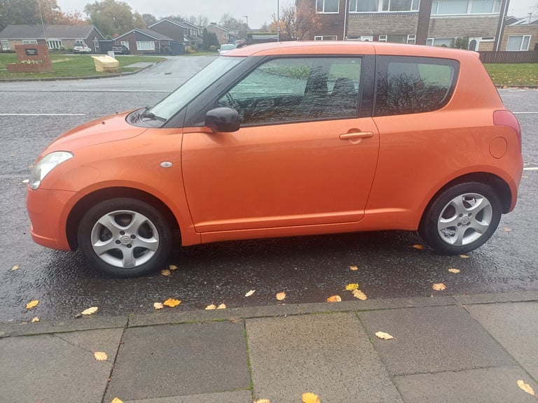 Suzuki swift 1.3 GL very low miles service history outstanding throught