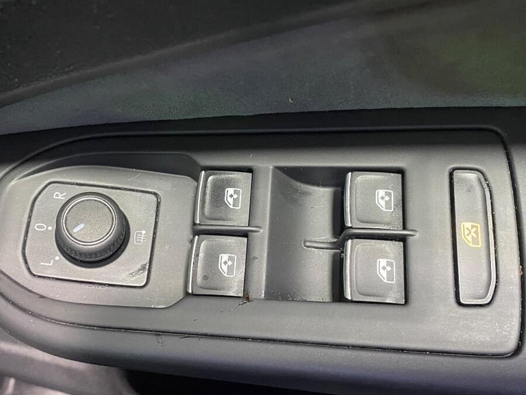 2022 Volkswagen Golf 1.5 Tsi R Line Hatchback 5dr Petrol Manual Euro 6 (s/s) (150 Ps) HATCHBACK P...