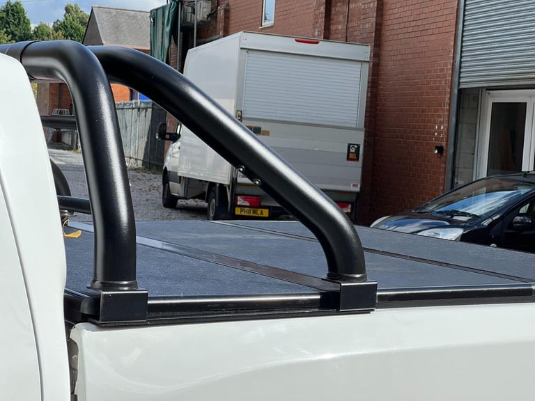 2018 Nissan Navara 2.3 dCi Tekna 4WD Euro 6 (s/s) 4dr PICK UP Diesel Manual