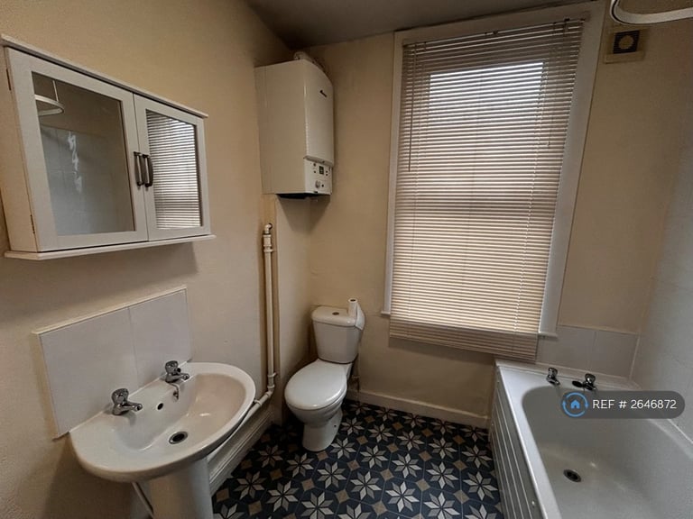 2 bedroom house in Recreation Place, Leeds, LS11 (2 bed) (#2646872)